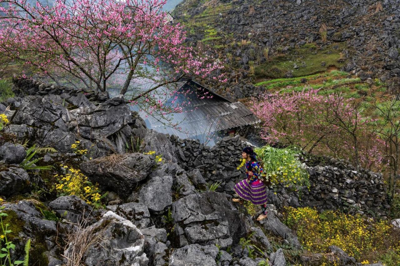 Отель Nha Nghi T&T Донгван Экстерьер фото