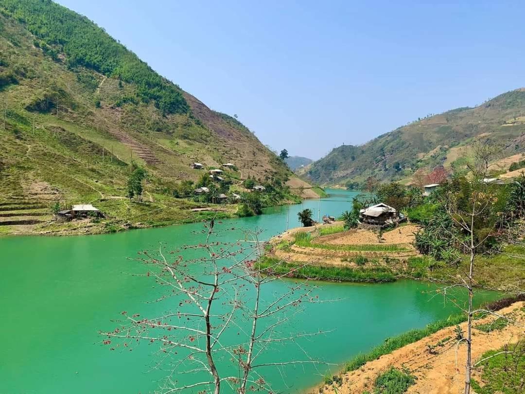 Отель Nha Nghi T&T Донгван Экстерьер фото